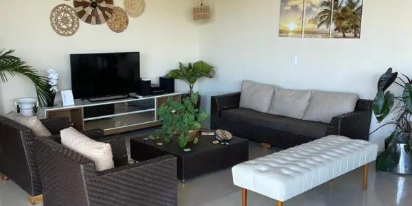 Casa de temporada em Salinas de alto padrão para grupos de até 30 pessoas no Atalaia.