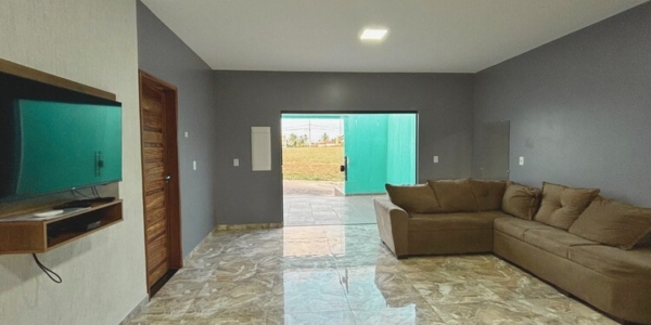 Mesa de jantar para refeições em família em Salinas.