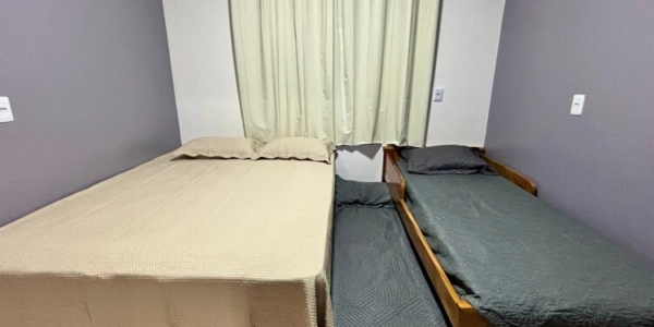 Quarta suíte privativa completando as 4 suítes do imóvel.